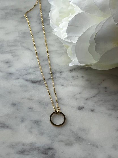 Dainty Circle Necklace