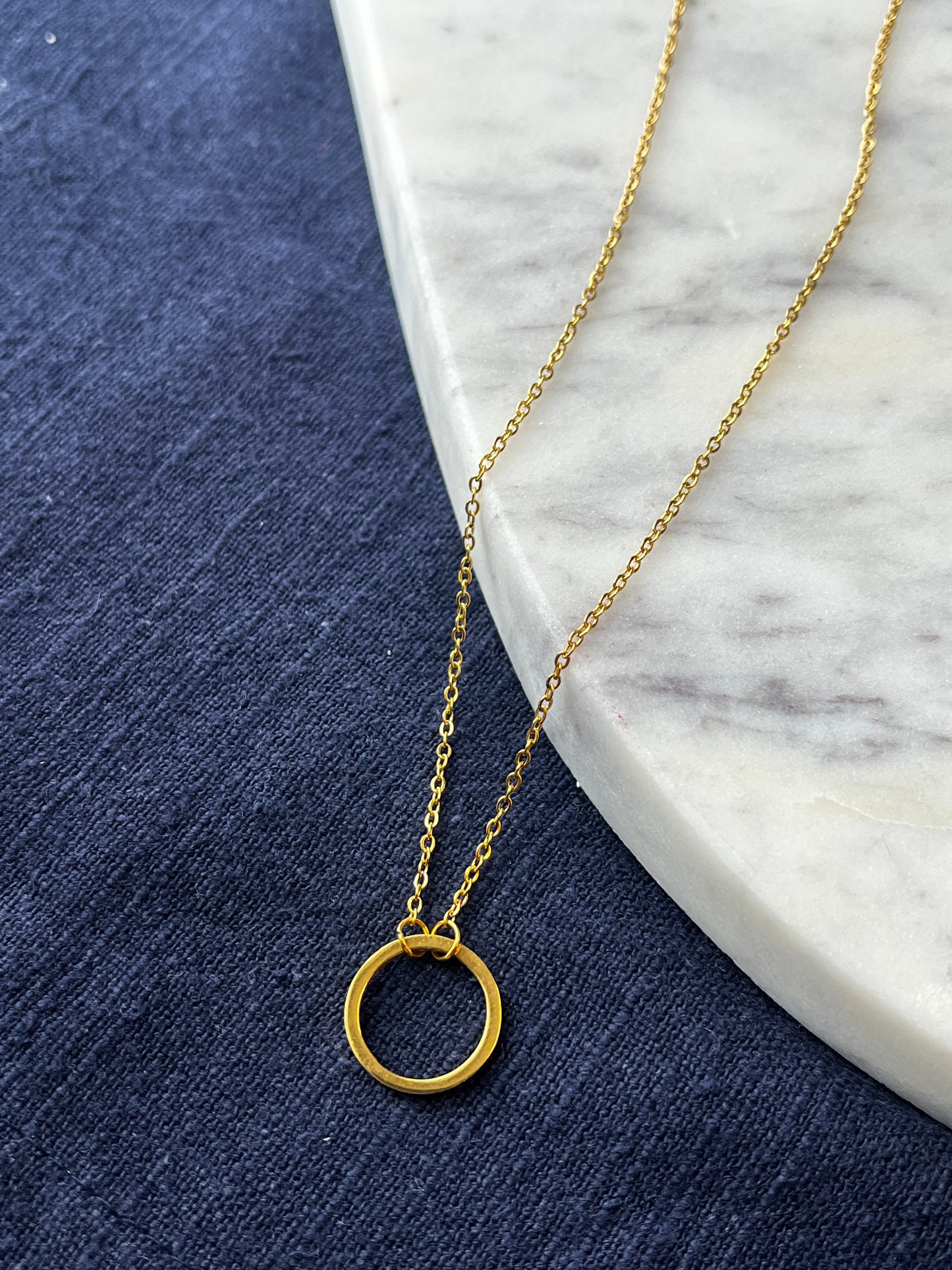 Dainty Circle Necklace